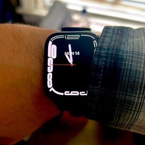 apple watch series 8 beautiful good condition i just got the 10